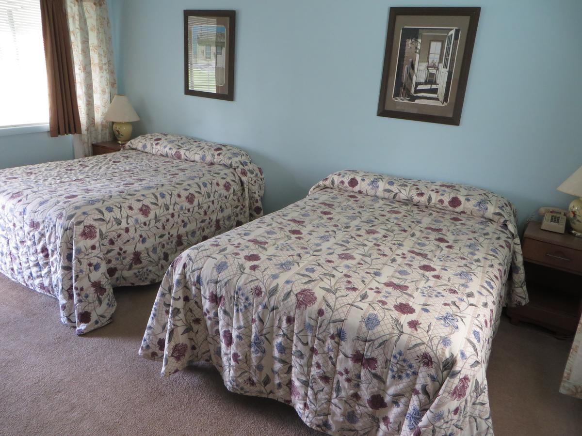 Friendly Motel Грийс Екстериор снимка